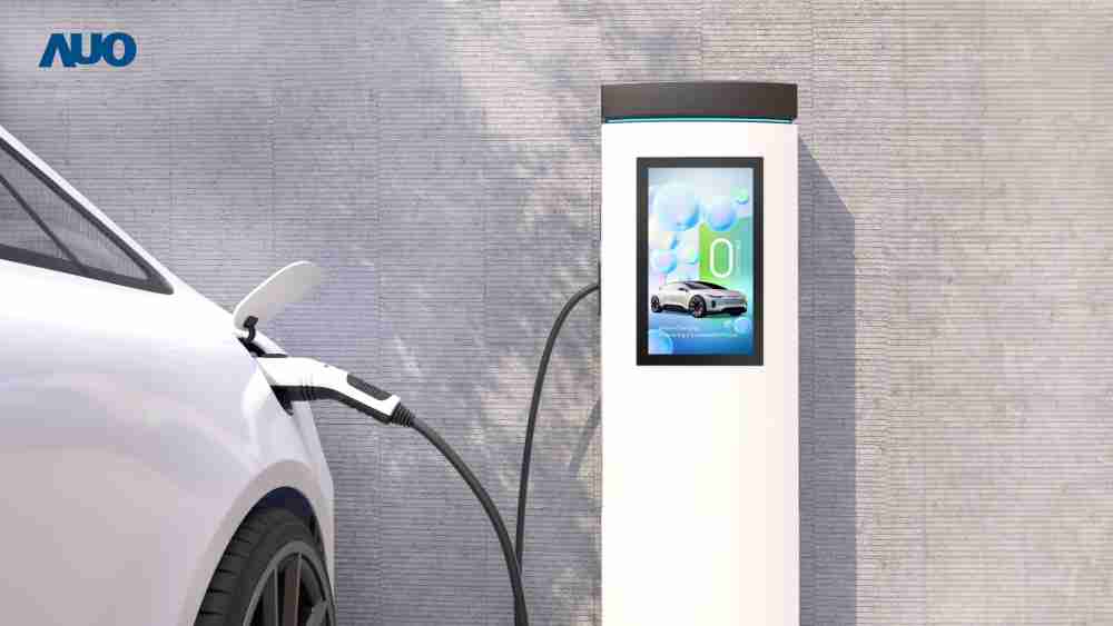 友達〝EVSE車用充電樁解決方案〞專為電動汽車充電樁設計，，具有高亮度、、、、克服戶外艱難環境的耐溫、、耐紫外線等特性，，，並搭載散熱性及擴充性強的高效能工業電腦，，，，可實現人機互動訴求，，，，如資訊顯示、、、、支付等應用